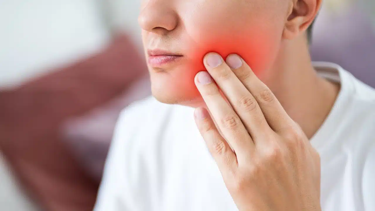 صور التهاب اللثة